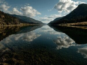 omarohara_a_photorealistic_photo_of_a_calm_reflective_lake_cl_a5b0d131-43b1-4a8c-b78d-b6132a8822c9_0 (Large)