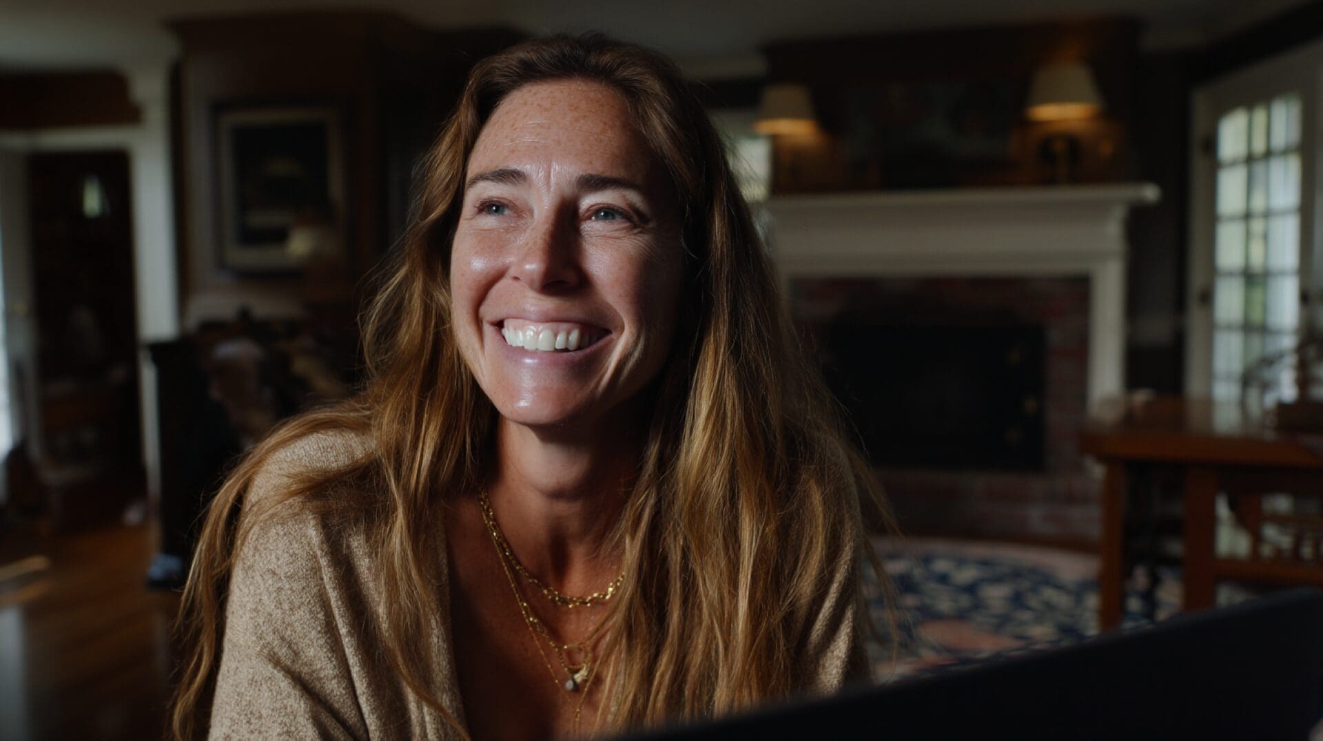 omarohara_a_photorealistic_photo_of_a_caregiver_on_a_laptop_p_3fa86a95-8df4-4c3f-8668-49bd5eda9e09_0 (Large)